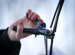 Телекоммуникационные провода похитил рецидивист из подъезда в Ростове