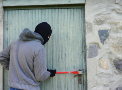 Ростовчанин украл у своего соседа по коммуналке 200 тысяч рублей