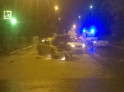 Водитель Kia Spectra разбил голову в ДТП с неуступчивой иномаркой в Ростовской области