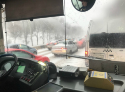 Водители ростовских автобусов решили сэкономить на отоплении