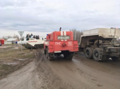 Упавший уровень воды в реке позволил жителям Ростовской области вернуться в свои дома