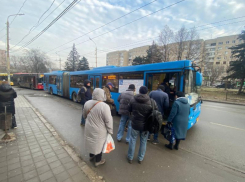 Более 20 нарушений выявили во время проверки общественного транспорта в Ростове