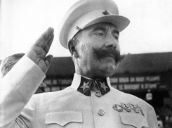 Календарь: 136 лет назад родился военачальник Семен Михайлович Буденный