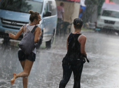 С дождей гроз начнется новая рабочая неделя для жителей Ростова