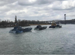 Корабли Каспийской флотилии прошли через Ростов по пути на Черное море