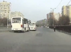 Опасные гонки ростовских маршруток с пассажирами сняли на видео