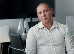 Ростовчанам рассказали, куда можно пожаловаться на грязные контейнеры во дворе дома