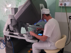 В Ростове впервые в России провели сложную операцию с помощью инсуфлятора