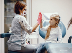 В Ростове ищут детского стоматолога, умеющего находить общий язык с малышами