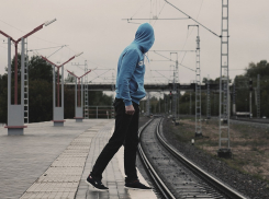 В Ростове подростка ударило током во время селфи на поезде