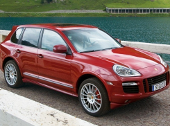 Из-за долгов за машину у ростовчанина арестовали Porsche Cayenne