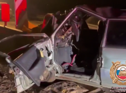 На М-4 «Дон» под Ростовом водитель на «ВАЗе» влетел в бетонные блоки и погиб