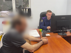 В Ростове задержали троих мужчин за экстремизм и жестокое избиение прохожего