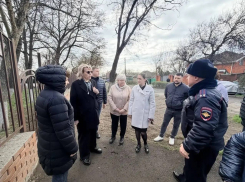 Глава Таганрога показала последствия атаки БПЛА на город