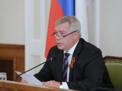 Голубев поручил следить за ценами на фрукты и овощи после закрытия рынков под Ростовом