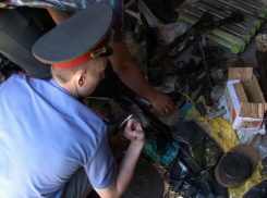 Склад боеприпасов случайно обнаружили в гараже у жителя Ростова