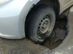 Молодой автолюбитель погиб после ДТП с дорожной ямой под Ростовом