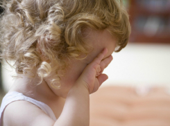 Пьяный отец потерял свою трехлетнюю дочь по дороге из детского сада домой в Ростове