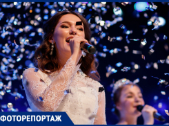 Улыбки, эмоции, грация: в донской столице прошел конкурс старшеклассниц «Ростовчанка»