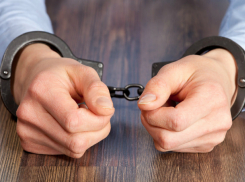 Группа мошенников в Ростовской области оставила школы без трех миллионов