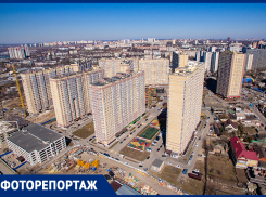 Забитые парковки и современные детские площадки: как живет в Ростове молодой ЖК «Екатерининский»
