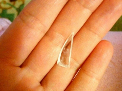 Бритвенно острый осколок нашла в пакете молока ростовчанка