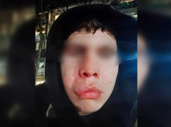 Неизвестный избил подростка ради денег в Ростове