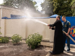 Священники будут помогать тушить пожары в Шахтах