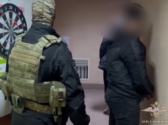 Ростовские силовики задержали в Челябинской области аферистов, похитивших 2,5 млн у бойца СВО