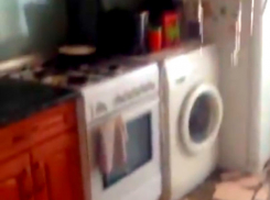 Видео катастрофичного «кипяченого» потопа в квартирах дома в центре Ростова посчитали жуткой шуткой УК