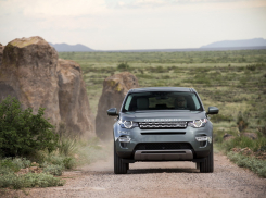 Подполковник на «Ленд Ровере» спровоцировал тройное ДТП в Ростове  