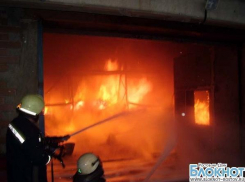 В Ростове-на-Дону горит склад с подсолнечным маслом ЗАО «Росмаслопром»