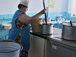 На хлеб и воду посадили малышей детского сада в Ростовской области