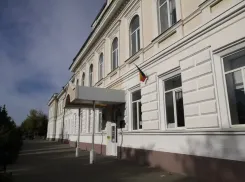 Первая гимназия на Дону появилась благодаря атаману Платову и сейчас носит его имя