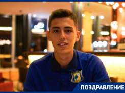 Футболист ФК «Ростов» Деннис Хаджикадунич празднует день рождения