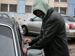 В Ростовской области молодой парень угнал у пенсионера «шестерку» 