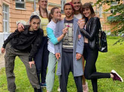 Павел Деревянко намекнул на продолжение сериала «Дылды»