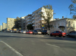 Ростов бьет рекорды по пробкам: семибалльные заторы сковали улицы донской столицы