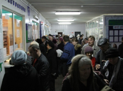 Пациенты в ростовских больницах занимают очередь за неделю до приема