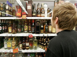 В Таганроге продавщица повторно продала спиртное подростку