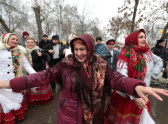 Ростовчане встали в многочасовую пробку и не попали на праздник из-за визита губернатора