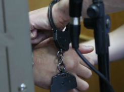 В Батайске осудили оперативников, три года тративших «агентские» деньги на себя