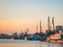 В Черном море потерпел крушение теплоход, идущий из Ростова в Турцию 