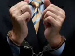 Двое участковых в Ростове вымогали деньги за «крышевание» бизнеса приятеля