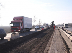 В Ростовской области на трассе М-4 ликвидировали более 12,4 тысяч кв.м. ямочности