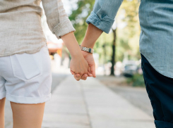 Служебный роман может стоить работы: как не поддаться чувствам?