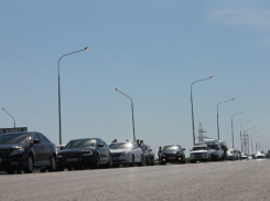 Под Азовом построили дорогу в светлое будущее