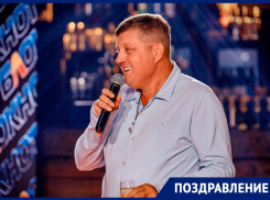 День рождения отмечает главный редактор «Блокнота» Олег Пахолков 