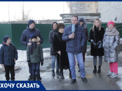 «Лифт нам включили только на время новогодних праздников». Жильцы дома на Северном в Ростове хотят сменить управляющую компанию