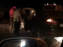 Ночное ДТП с вылетом на встречку отправило в больницу водителя и попало на видео в Ростове